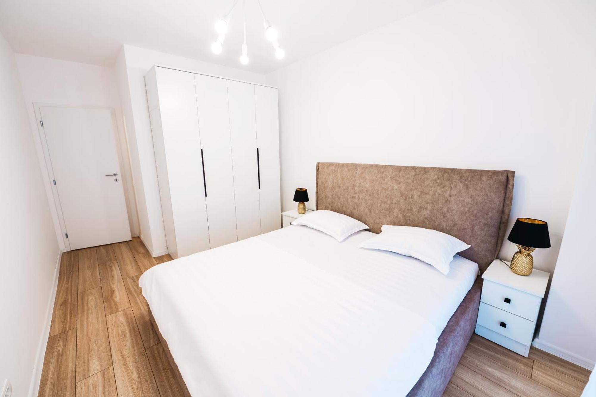 Evra Royal- Free Private Parking Timisoara